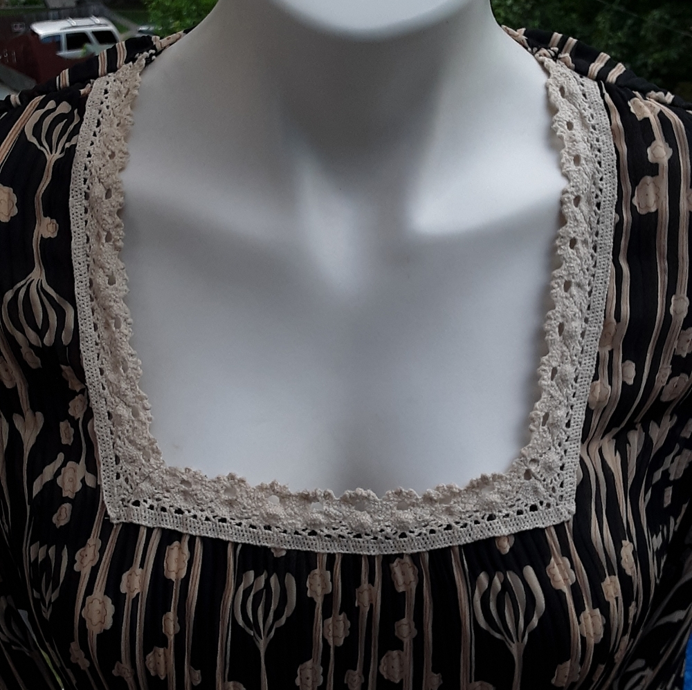 Blouse - Picture 3 of 4